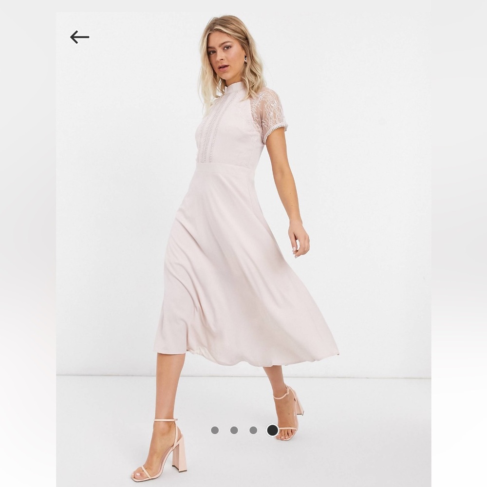 Liquorish A-line pale pink dress with lace details